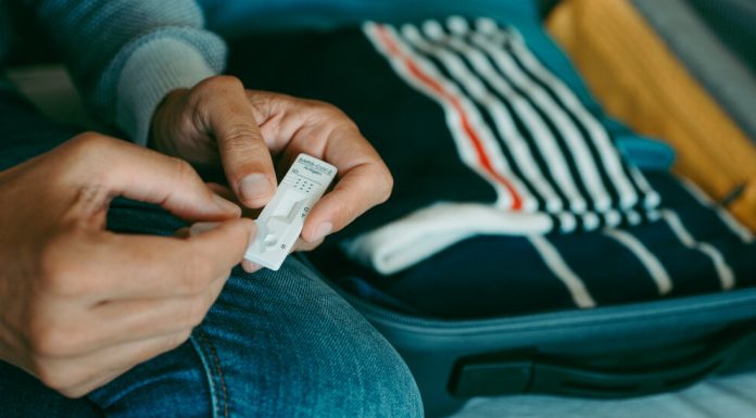 Come stare al sicuro da Covid durante le festivita natalizie