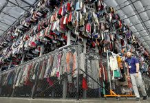 Le vendite di abbigliamento di seconda mano sono in forte espansione e potrebbero aiutare a risolvere la crisi della sostenibilita nel settore della moda