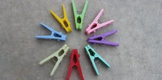 Moda circolare: trasformare i vecchi vestiti in qualsiasi cosa, dal cotone nuovo alle ginocchia finte